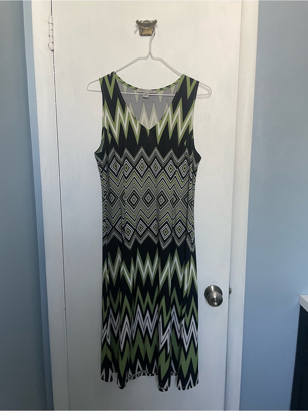 Sleeveless Green Print Midi Dress